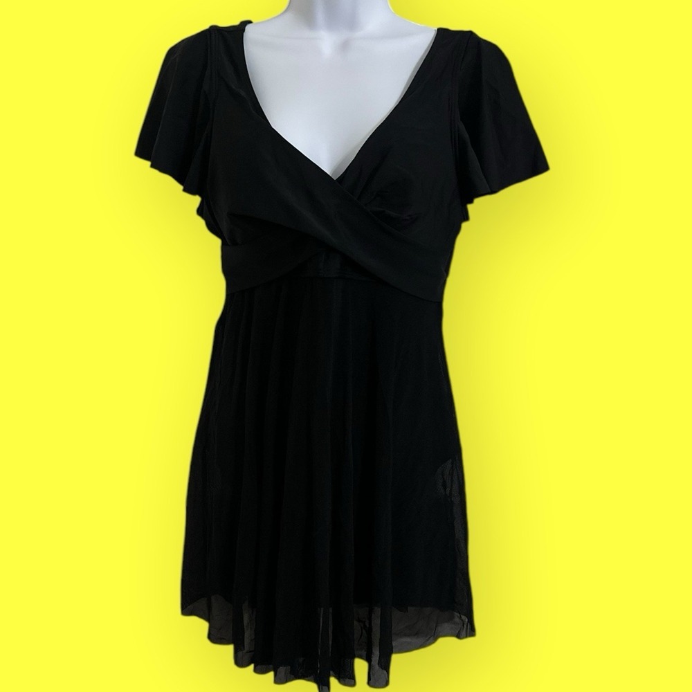 NWT Blooming Jelly Swimsuit Dress Size Large Flounce Sleeve V Neck
